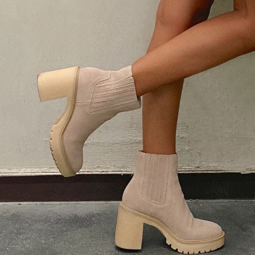 Dolce Vita dune suede size 9 heeled boots